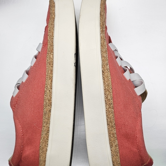 Revitalign Hermosa orthotic shoes with elastic lace up in red shoe size 6b - Picture 3 of 9